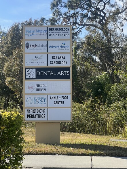 More Photos Of 13003-13011 Summerfield Square Dr, Riverview Medical For Lease