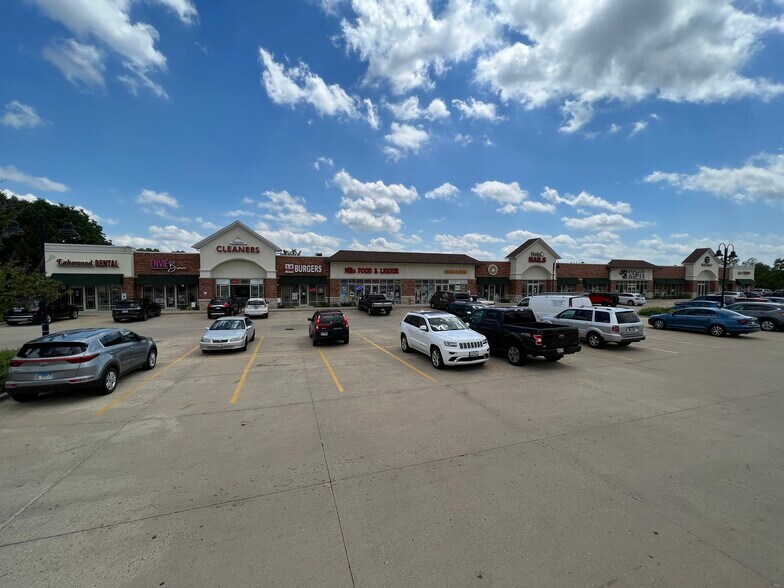 More Photos Of 9581 Ackman Rd, Lake In The Hills Unknown For Lease