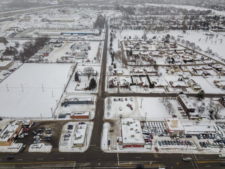 More Photos Of 10118 Eagle St, Dearborn Industrial For Sale