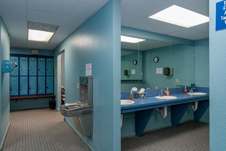 More Photos Of 415 Wingfield St, Ruidoso Health Club For Sale