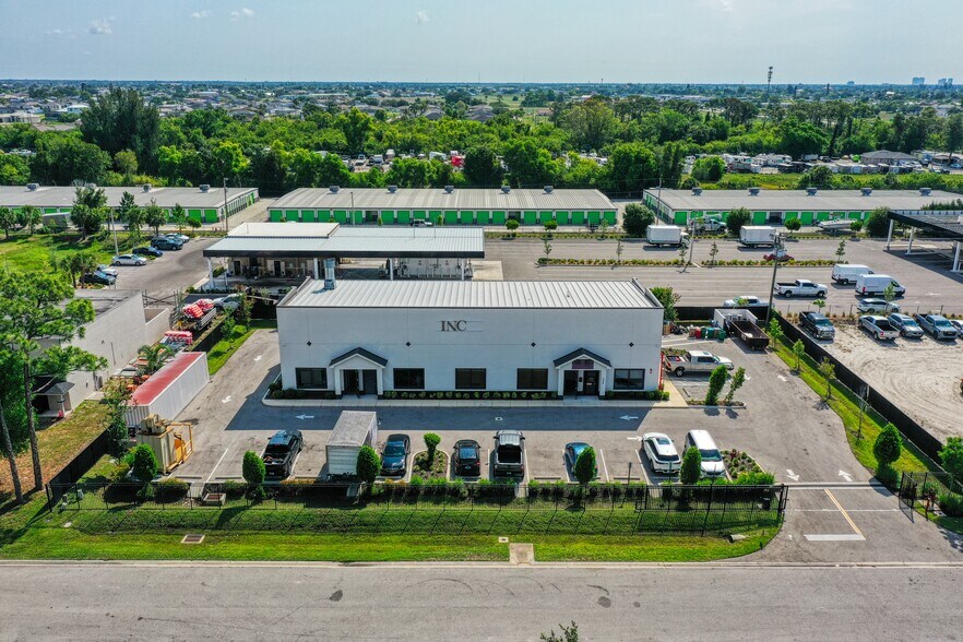 More Photos Of 329 NE 3rd Ave, Cape Coral Showroom For Sale