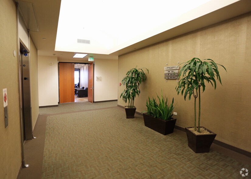 More Photos Of 4200 Concours, Ontario Office For Lease