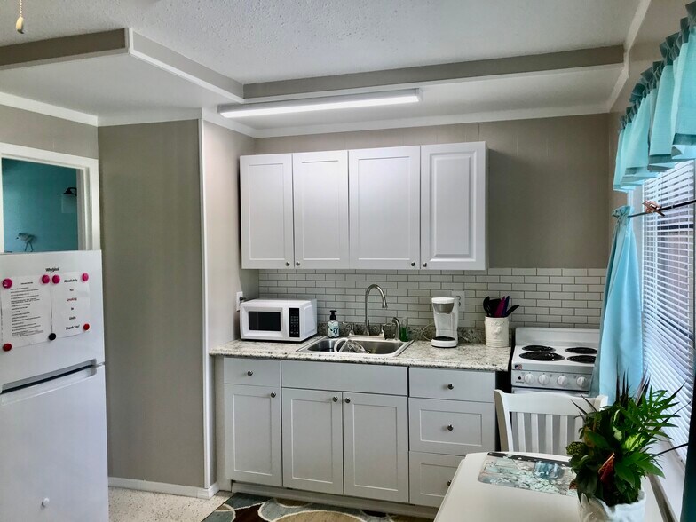 More Photos Of 1900 Manasota Beach Rd, Englewood Apartments For Sale