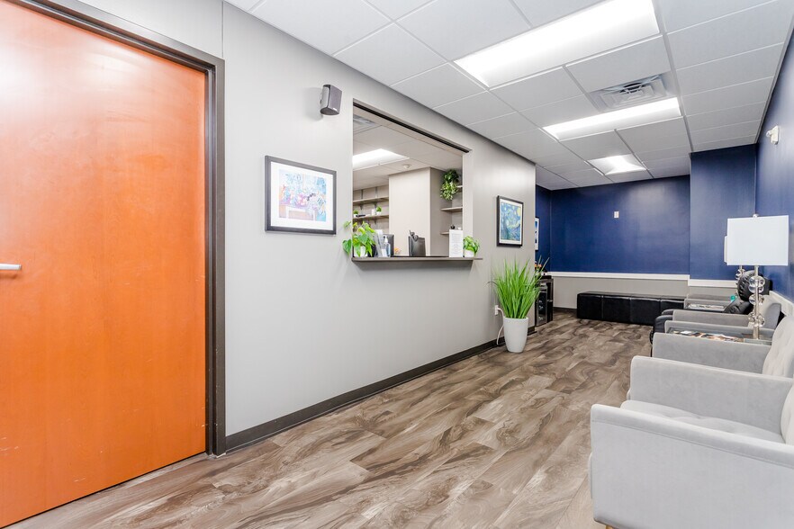 More Photos Of 5477 Glen Lakes Dr, Dallas Medical For Lease
