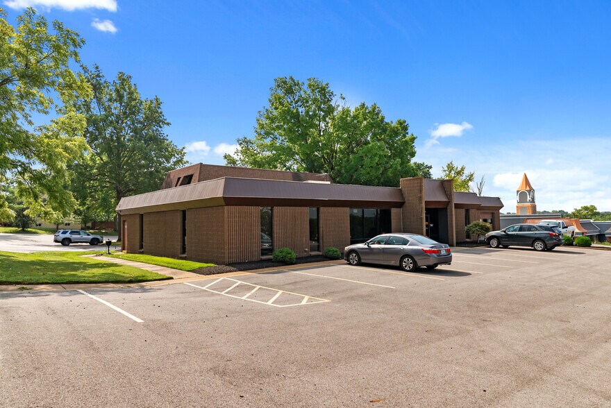 More Photos Of 112-116 Holloway Rd, Ballwin Office For Sale