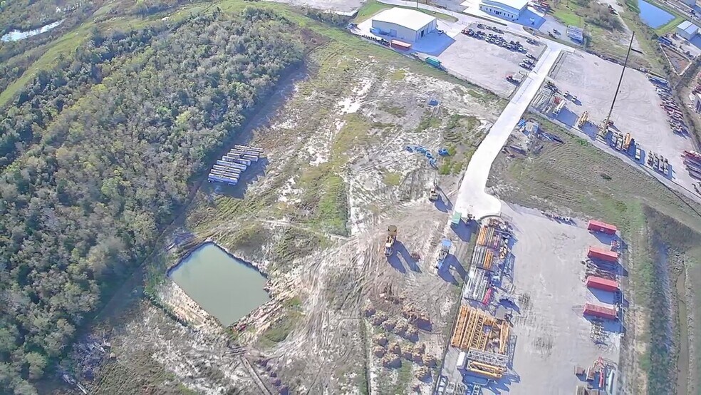 More Photos Of 11603 I-10 Frontage, Baytown Land For Lease