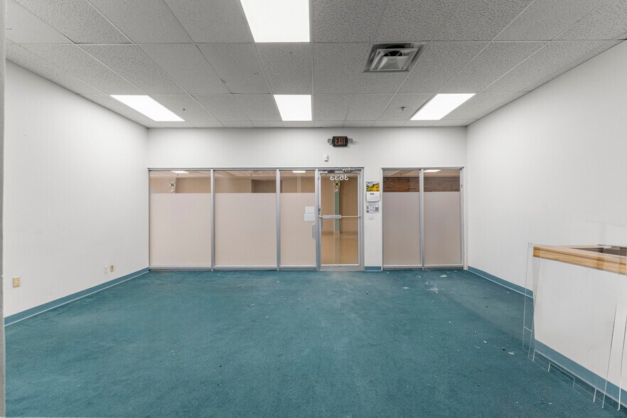 More Photos Of 35425 W Michigan Ave, Wayne General Retail For Lease