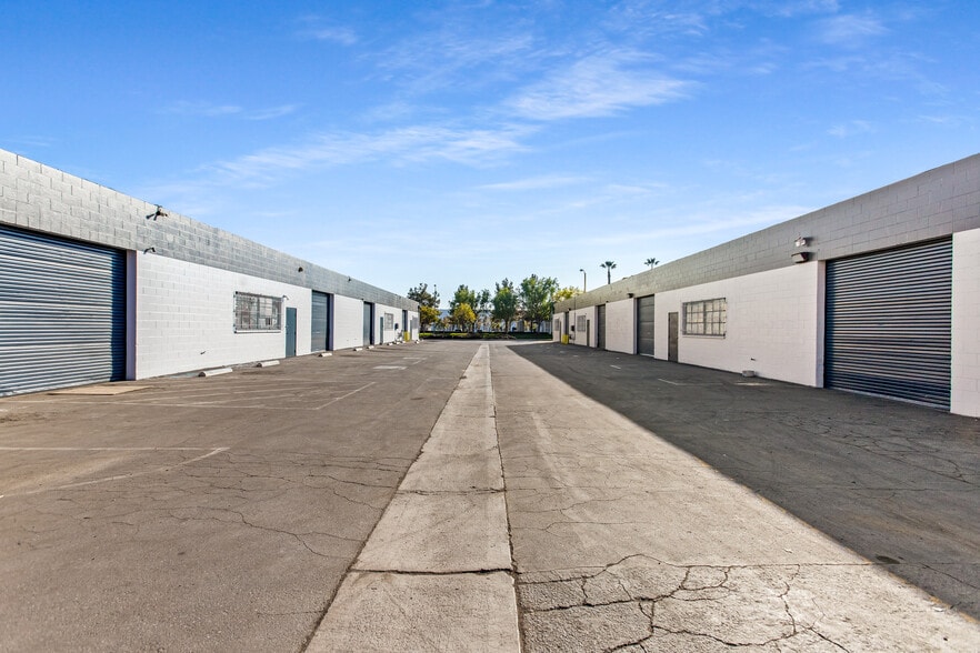 More Photos Of 13259-13265 Imperial Hwy, Whittier Warehouse For Lease
