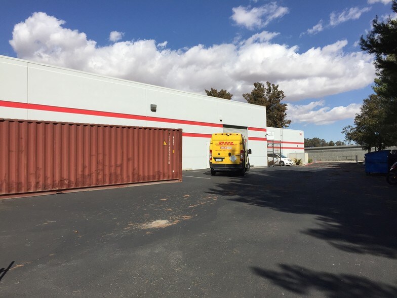 More Photos Of 30 Lindbergh Ave, Livermore Research And Development For Lease