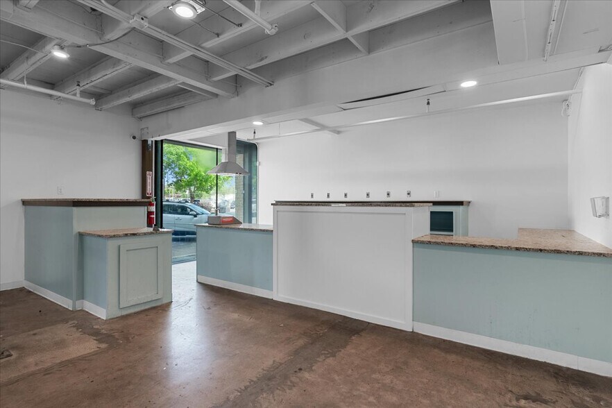 More Photos Of 117 East St, Hutto Loft Creative Space For Sale