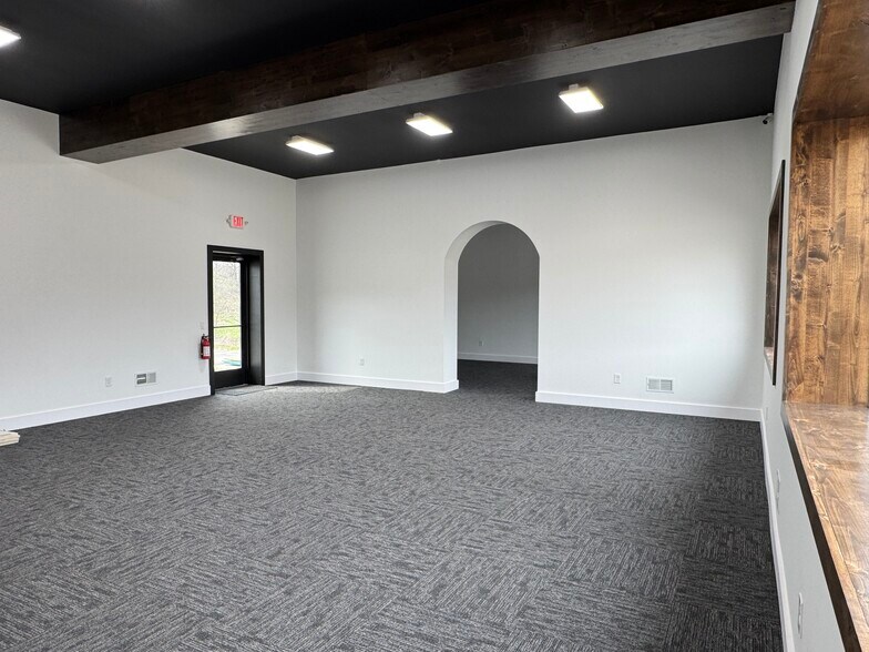 More Photos Of 2229 Greensburg Rd, Canton Auto Repair For Sale