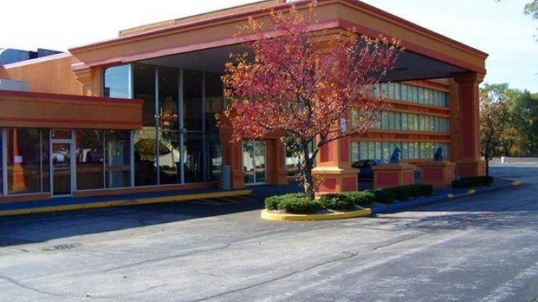 More Photos Of 2967 Henry St, Muskegon Hotel For Sale