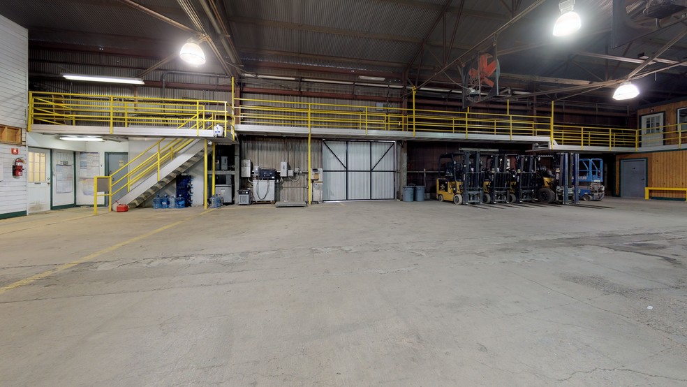 More Photos Of 818 S Derby St, Arvin Refrigeration Cold Storage For Sale