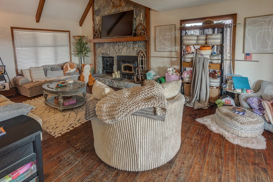 More Photos Of 836 E Highway N, Wentzville Flex For Sale