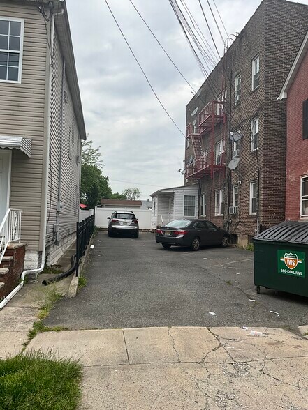 More Photos Of 1110 S Wood Ave, Linden Apartments For Sale