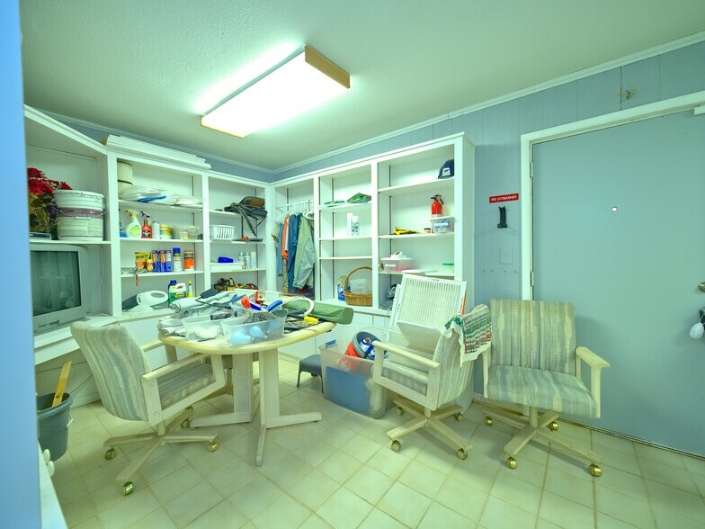 More Photos Of 629 S Broad St, Brooksville Office For Sale