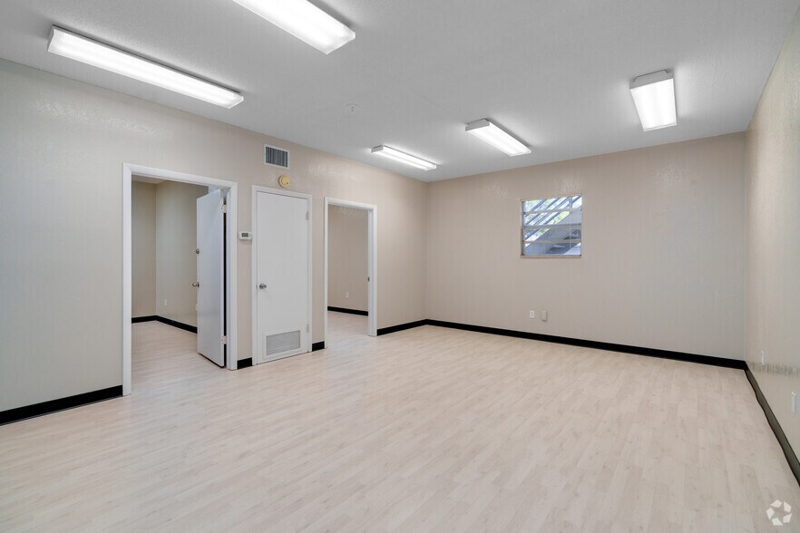 More Photos Of 7523 Aloma Ave, Winter Park Medical For Sale