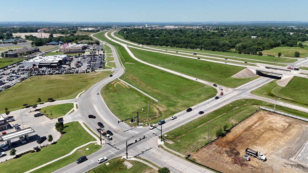 More Photos Of 10596 Owasso Expressway, Owasso Land For Sale
