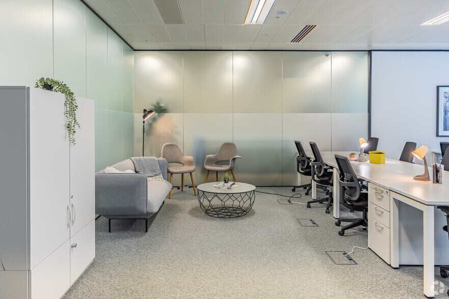 More Photos Of 1 West Regent St, Glasgow Coworking Space