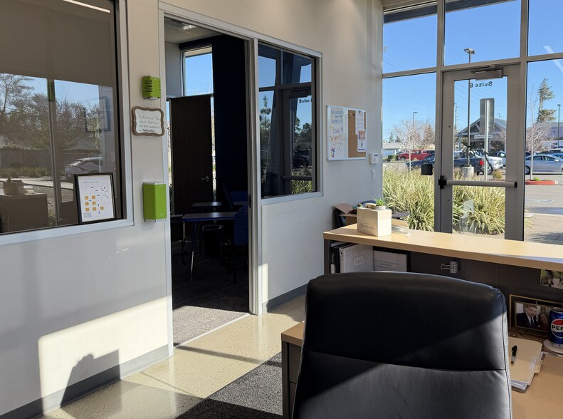 More Photos Of 1532 Standiford, Modesto Office For Lease