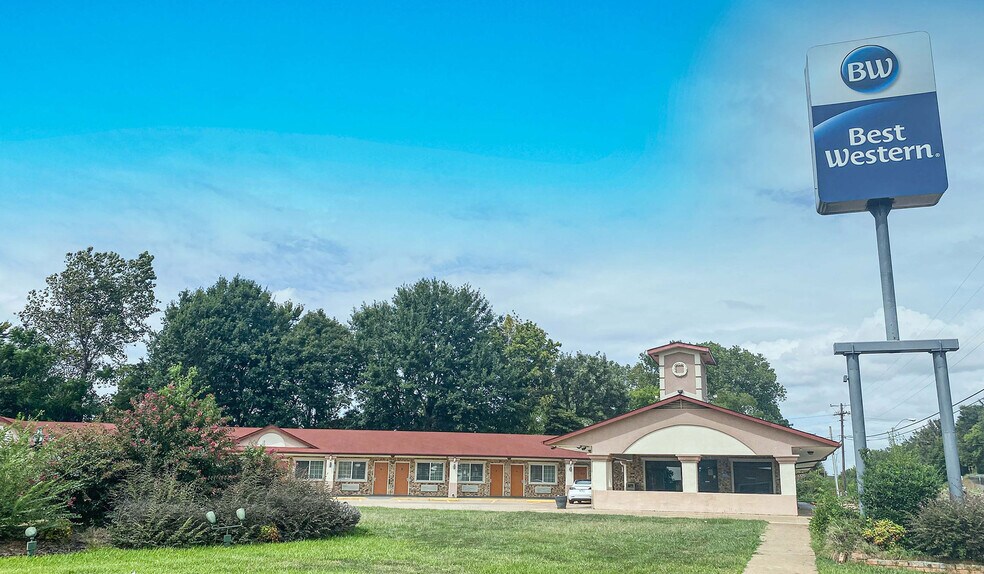 More Photos Of 1601 W Palestine Ave, Palestine Hotel For Sale