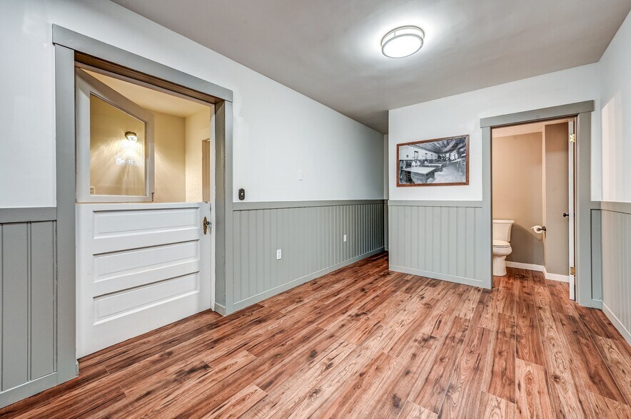 More Photos Of 1116 1st St, Snohomish Storefront For Lease