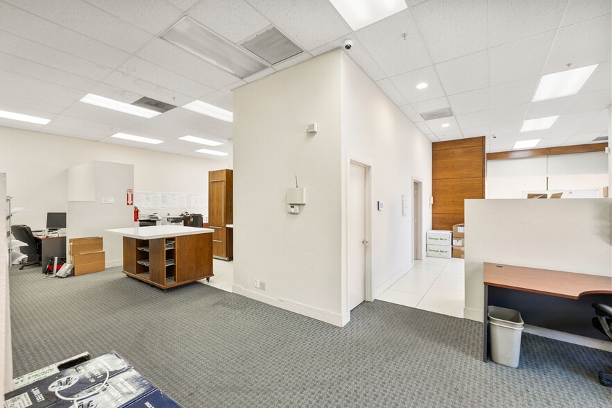 More Photos Of 75090 St. Charles Pl, Palm Desert Warehouse For Lease