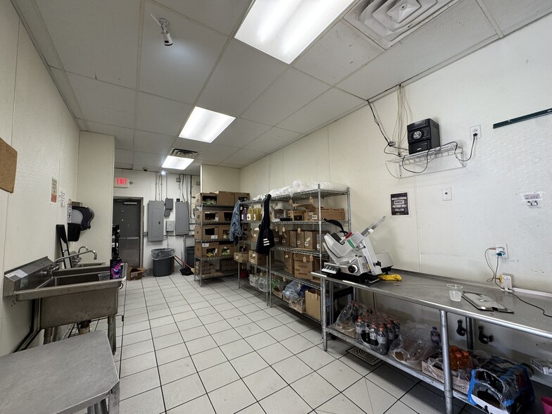 More Photos Of 2253 S Grand Blvd, Saint Louis Freestanding For Lease