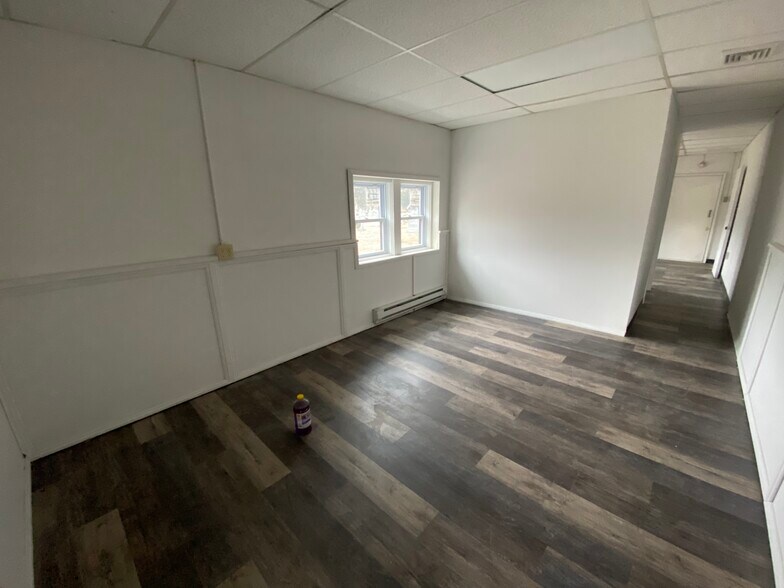 More Photos Of 137 Overlook Rd, Poughkeepsie Warehouse For Lease