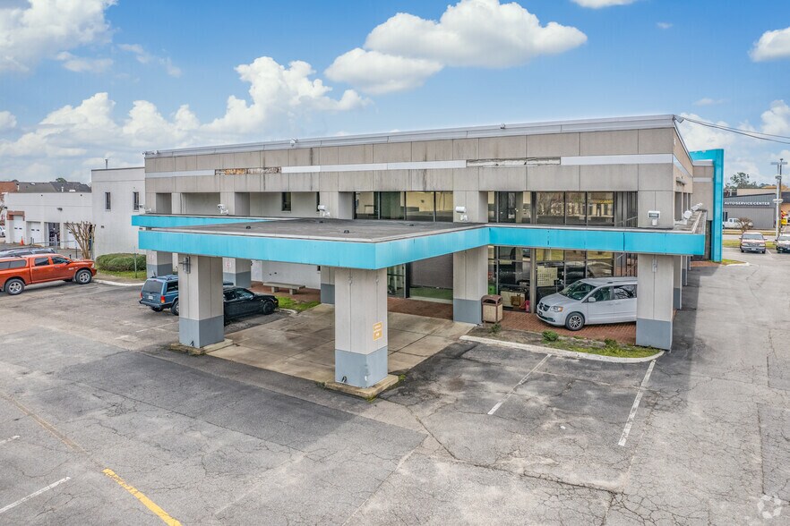 More Photos Of , Virginia Beach General Retail For Sale