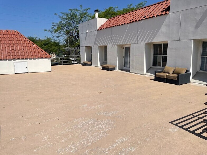 More Photos Of 30497 Canwood St, Agoura Hills Office For Lease
