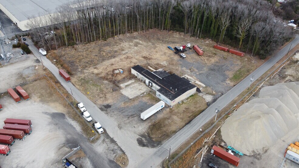 Primary Photo Of 306 Roanoke St, Suffolk Industrial For Lease