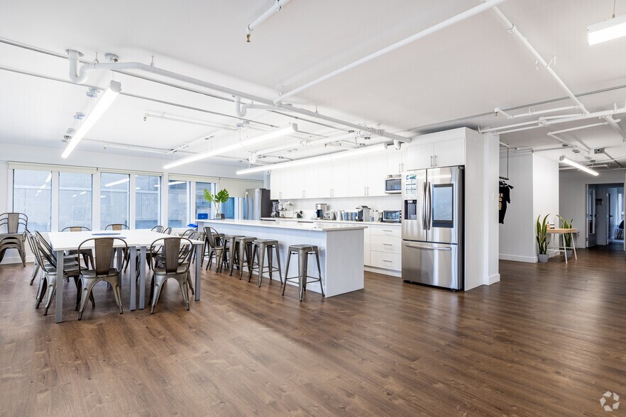More Photos Of 666 Rue Sherbrooke O, Montréal Office Residential For Lease