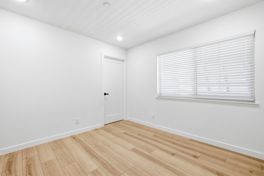 More Photos Of 22320 Itasca St, Chatsworth Apartments For Sale