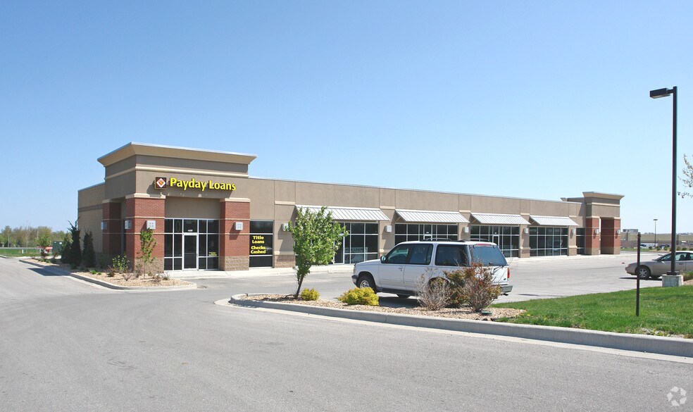 More Photos Of 300-304 S Salem St, Oak Grove Unknown For Lease