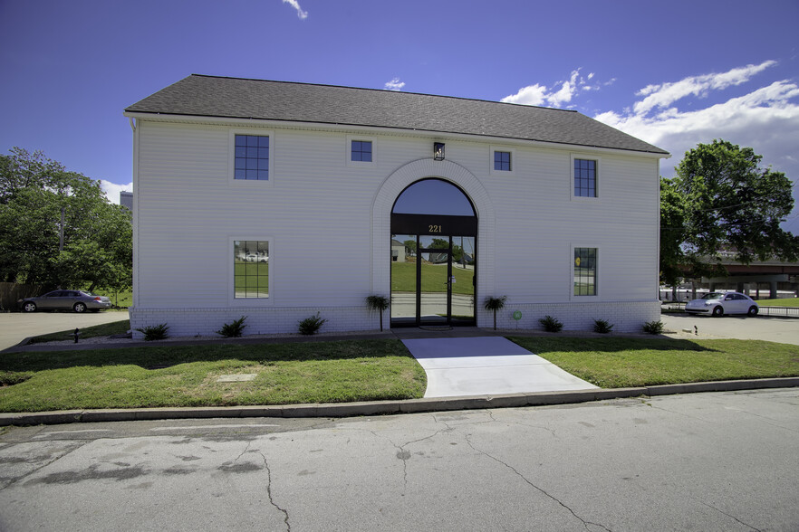 Primary Photo Of 221 S Nogales Ave, Tulsa Office Residential For Lease