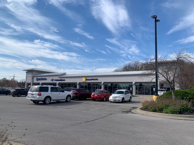 More Photos Of 8420-8660 N Madison St, Kansas City Unknown For Lease