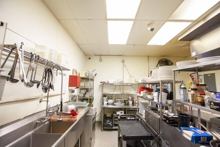 More Photos Of 341 N Commercial St, Trinidad General Retail For Sale