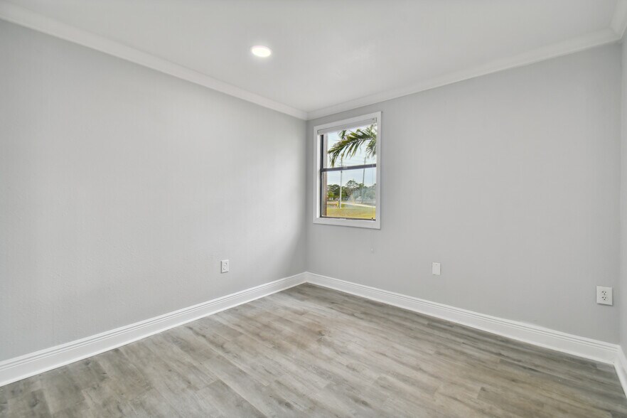 More Photos Of 21859 Sr-54, Lutz Medical For Sale