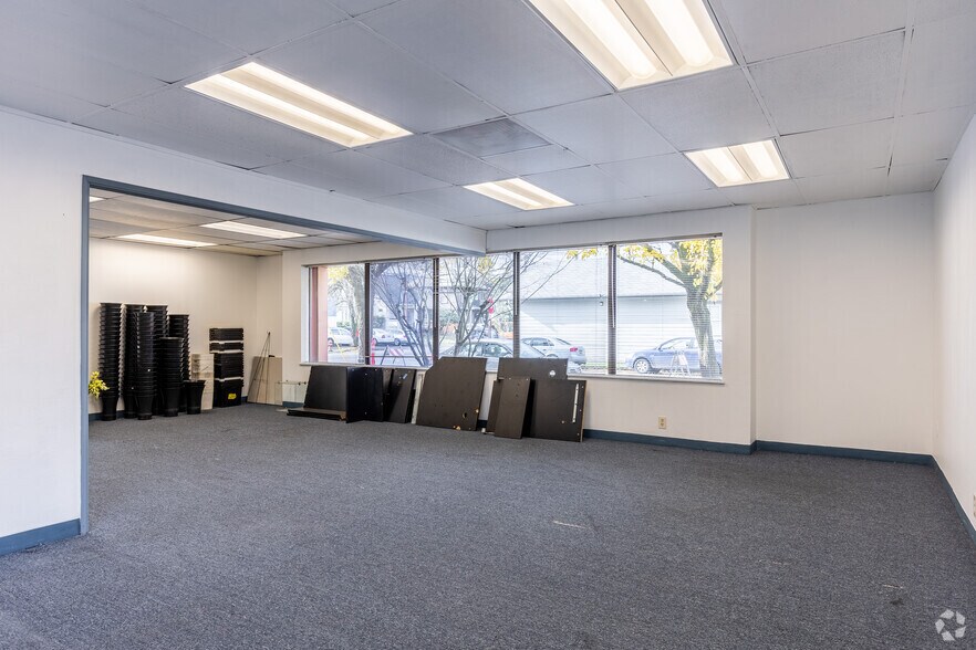 More Photos Of 7025 N Lombard St, Portland Storefront Retail Office For Lease