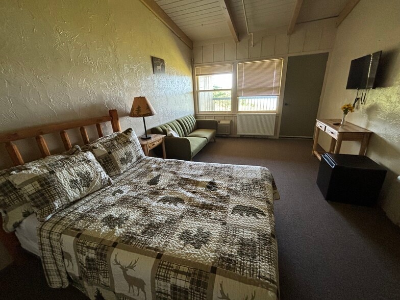 More Photos Of 501 Quadna Rd, Hill City Apartments For Sale