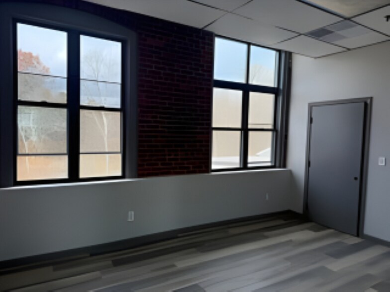 More Photos Of 60 Pine St, Methuen Light Manufacturing For Lease