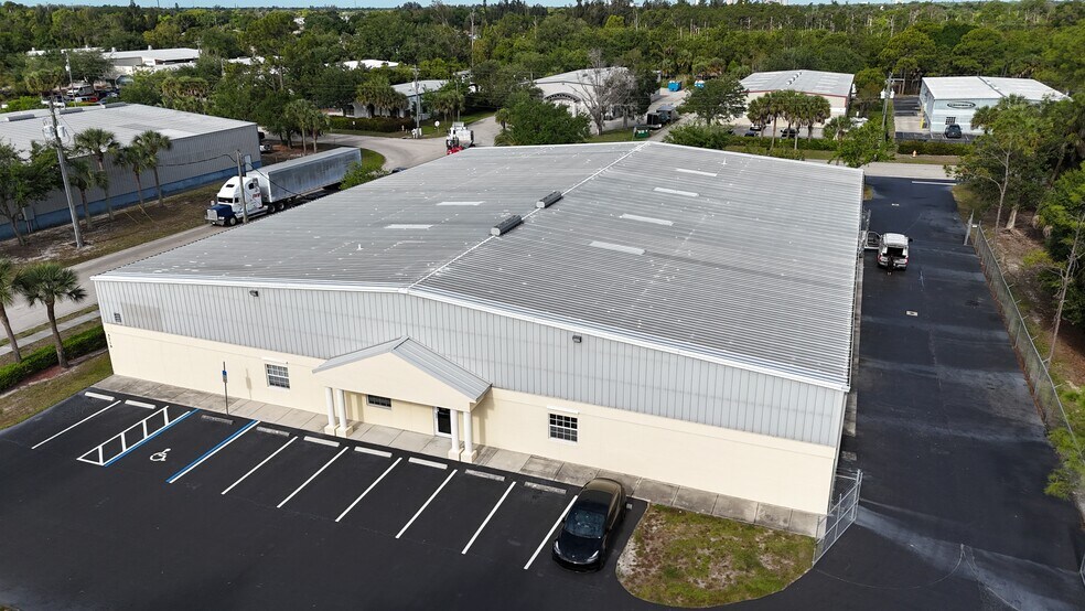 Primary Photo Of 5719 Zip Dr, Fort Myers Warehouse For Lease