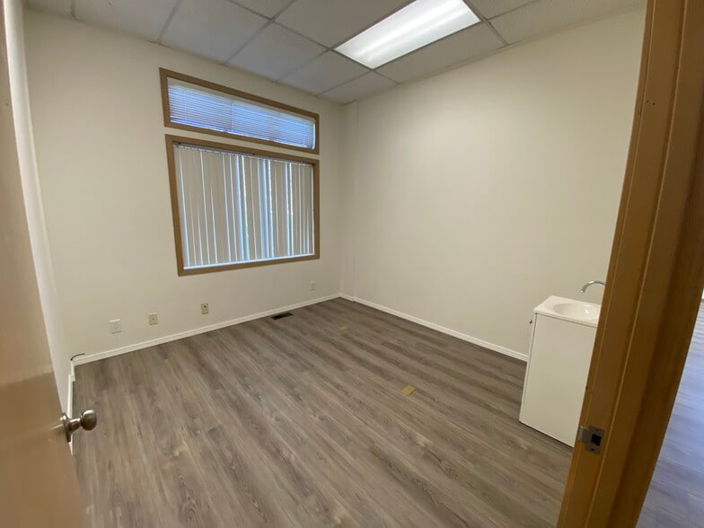 More Photos Of 12911 SE Kent Kangley Rd, Kent Medical For Lease