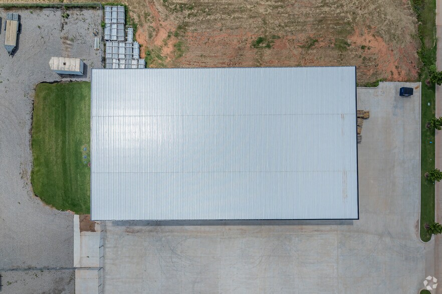 More Photos Of 1577 Freedom Market Pl, Edmond Warehouse For Sale
