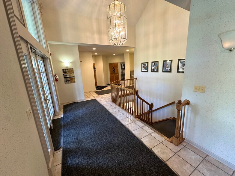 More Photos Of 55 Sullys Trl, Pittsford Office For Lease