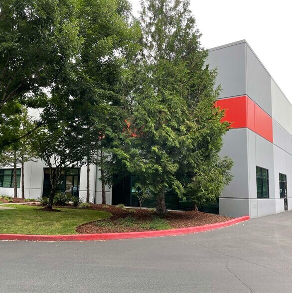 More Photos Of 4630 NE 166th Ave, Portland Warehouse For Lease