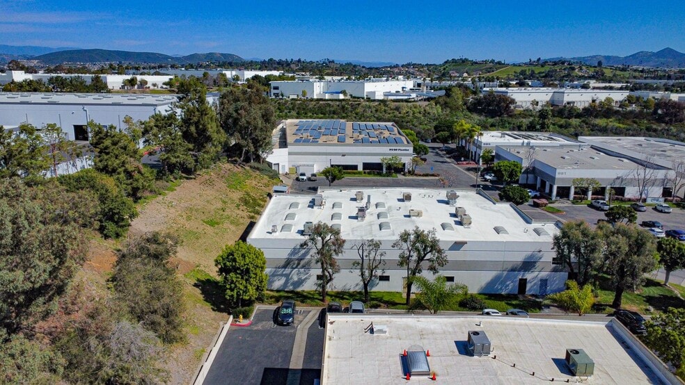 More Photos Of 995 Park Center Dr, Vista Research And Development For Sale