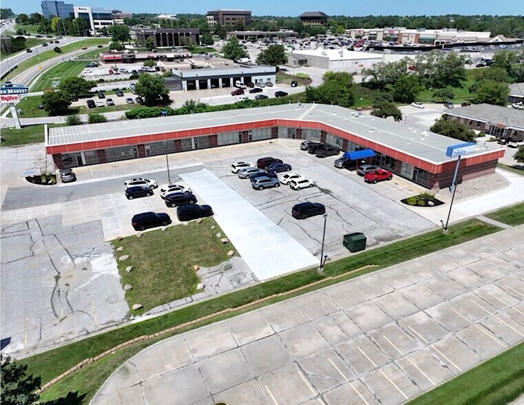 Primary Photo Of 13042-13058 W Dodge Rd, Omaha Storefront Retail Office For Lease