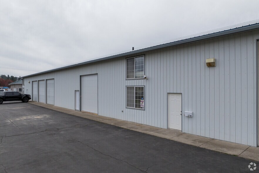 More Photos Of 17 N Flora Rd, Spokane Valley Warehouse For Lease